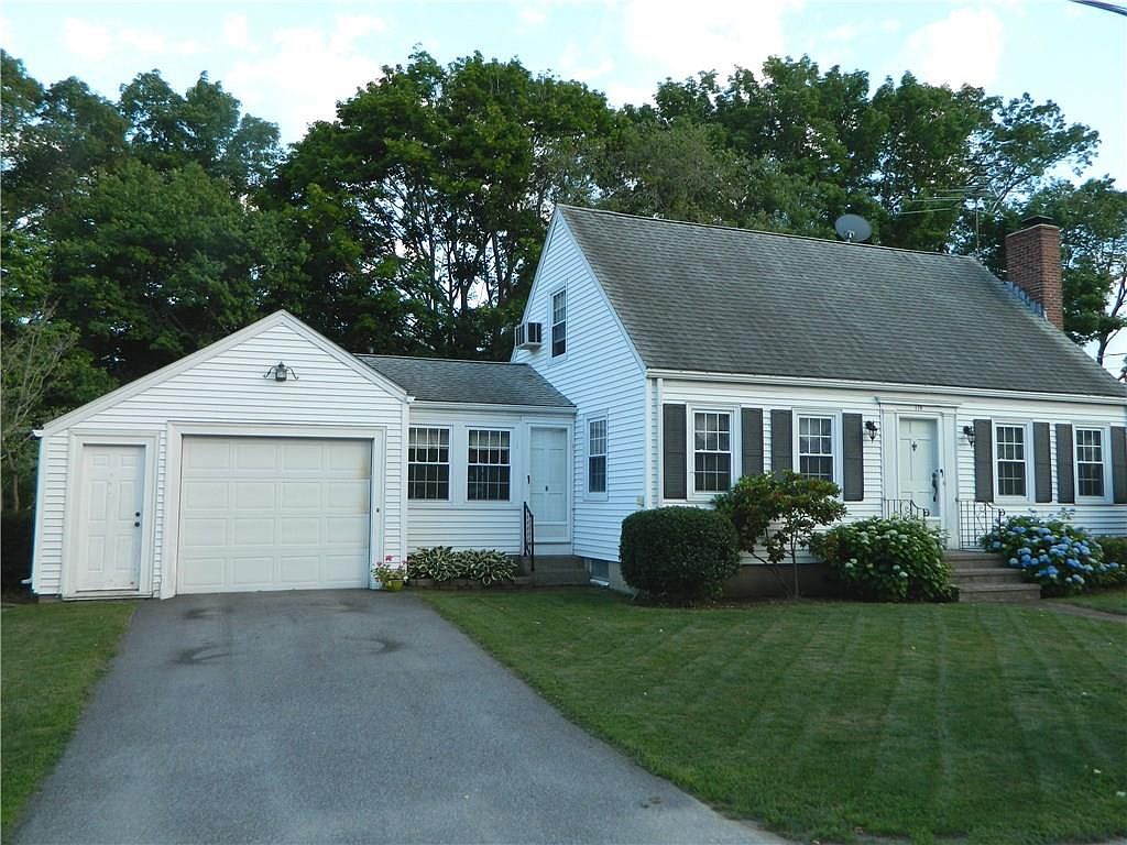 118 Fiske Ave, Cumberland, RI 02864 Zillow