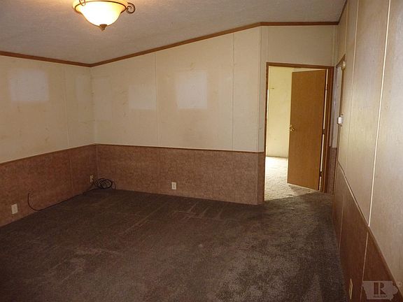 5th image of 906 4th Ave