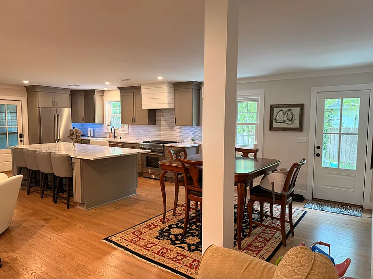 604 Yale Dr — Photo 3