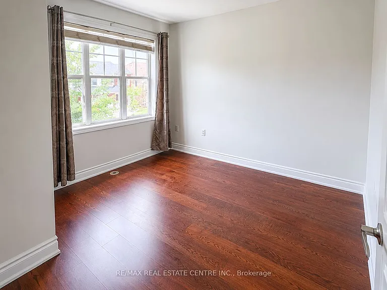 904 Zelinsky Cres — Photo 20