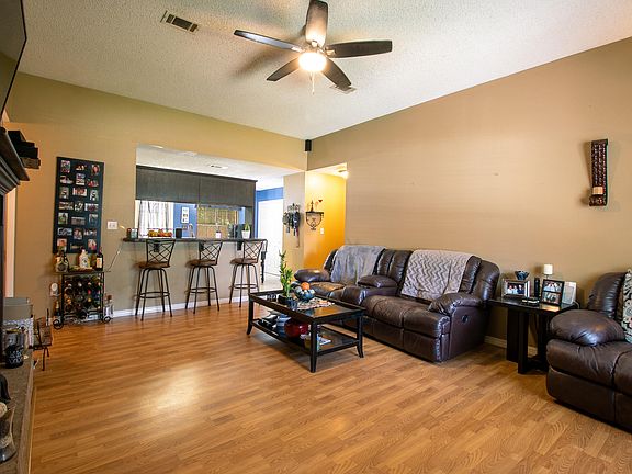 3rd image of 13104 Trailwood Dr