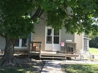545 Jackson St, Warsaw, IL