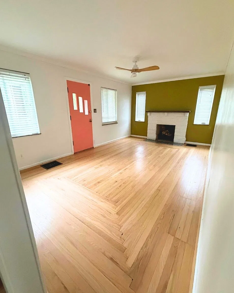 3 bed, 1.5 bath, 1400 sqft, $2,000 — Photo 1