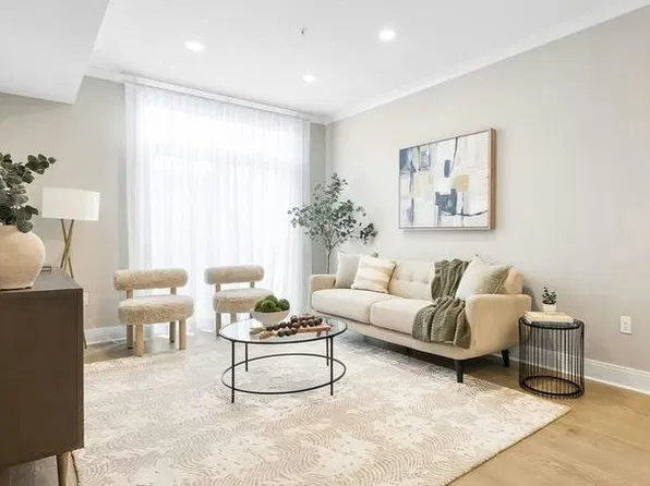 353 Summer St #84, Somerville, MA 02144