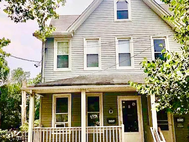 430 Poplar St #B — Photo 1
