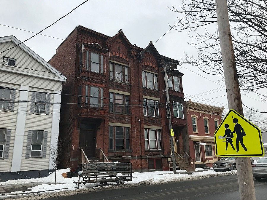 2nd image of 3006 6th Ave