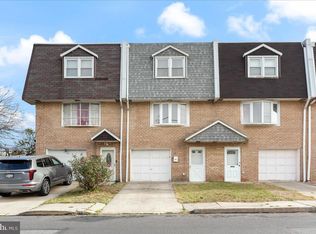 17 Merion Ter, Upper Darby, PA 19082