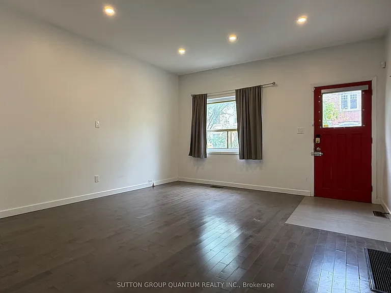 7 Casimir St — Photo 3
