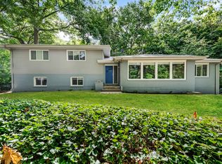 345 Forest Trl, Sawyer, MI 49125