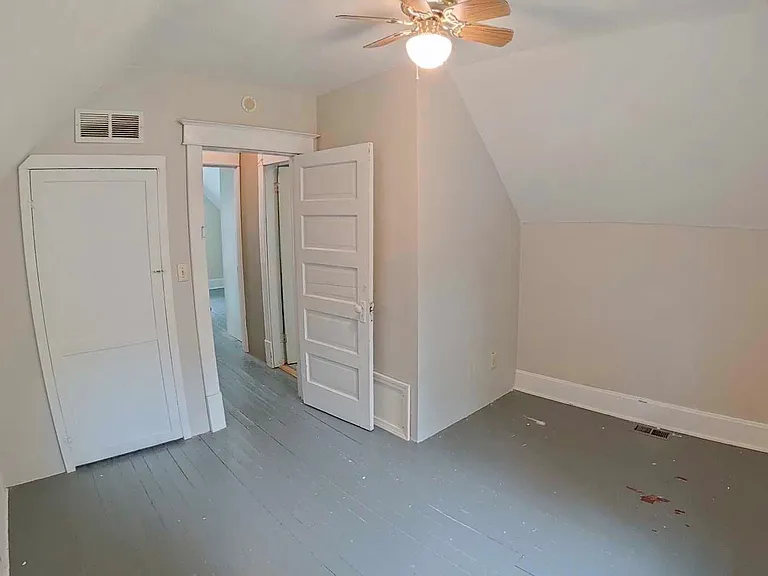 522 Colorado St — Photo 8