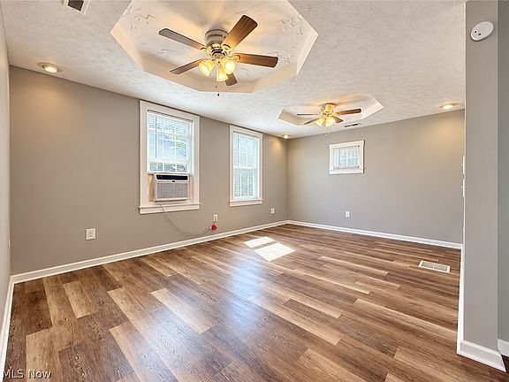 5th image of 4302 Orchard Ave