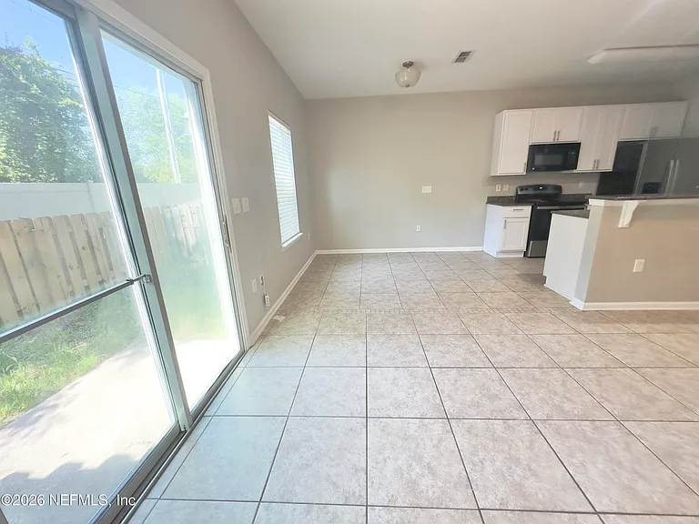284 Moultrie Village Ln — Photo 6