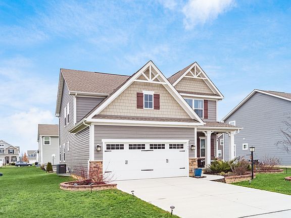 3rd image of 165 Brets Ln