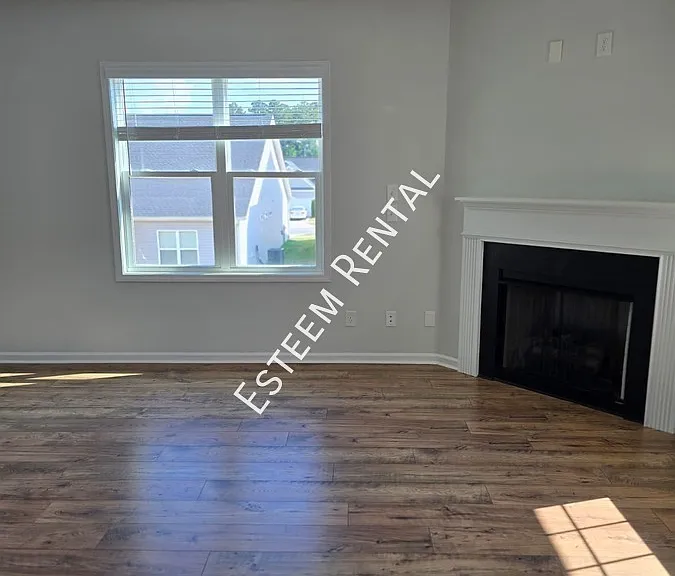 90 Greenview St — Photo 8