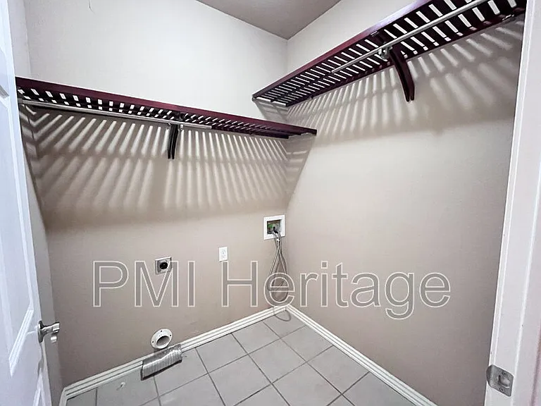 3200 SW Windrift Ave #1 — Photo 9