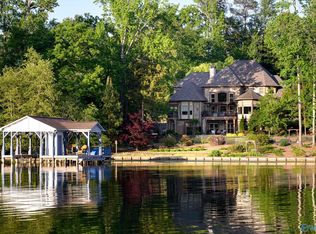 76 Cloister Ln, Scottsboro, AL 35769