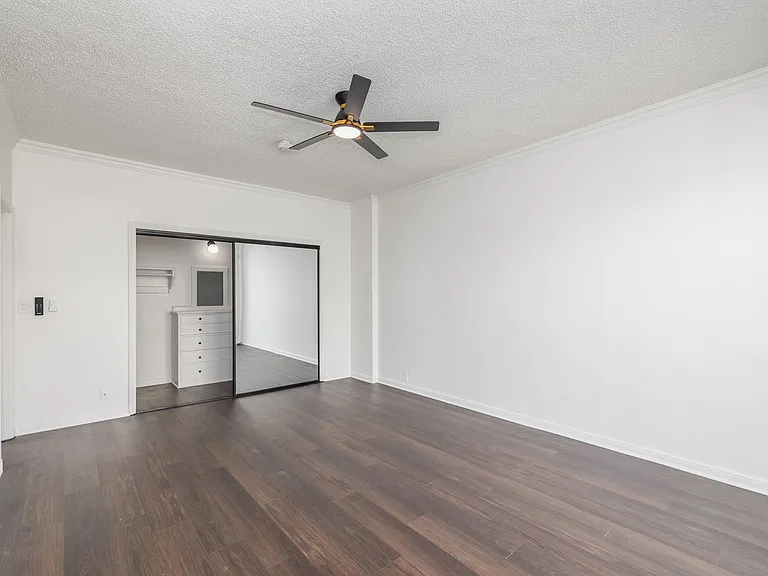801 S Gramercy Dr — Photo 22