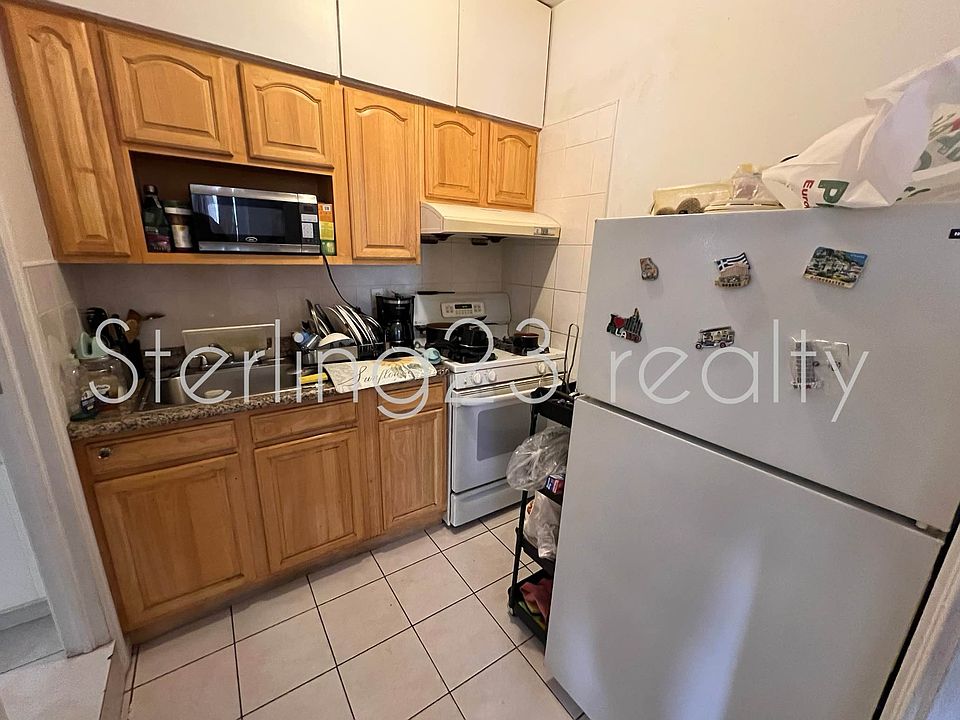 Building Photo 3