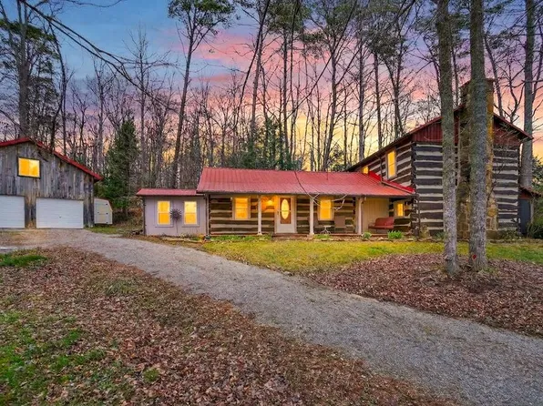 2261 Valley Chapel Rd, Jackson, OH 45640