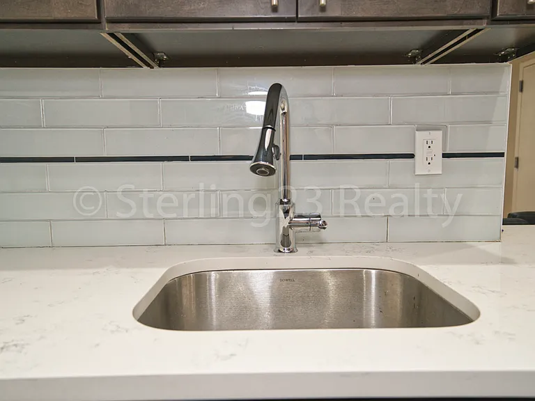 21-08 Steinway St #4 — Photo 15