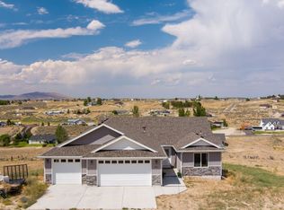 803 Oak Creek Cir, Spring Creek, NV 89815