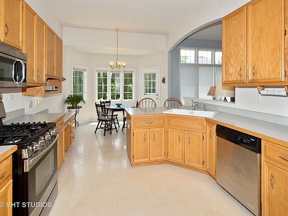 5th image of 24235 Cabernet Ln