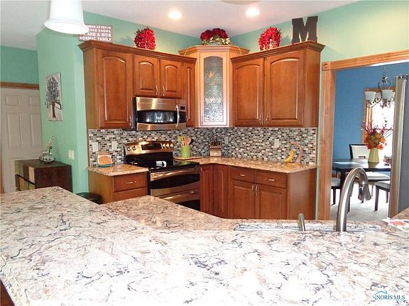 5th image of 1228 Grassy Ln