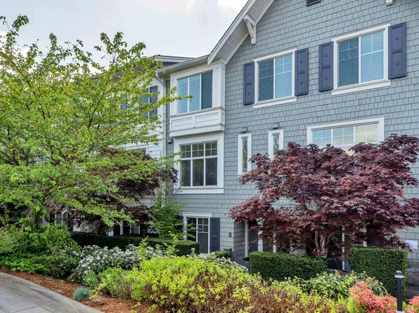 15230 Guildford Dr #107, Surrey, BC V3R 0C8