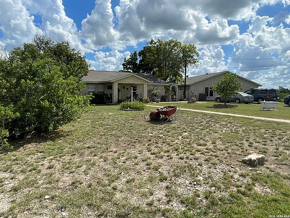 5th image of 402 County Road 574