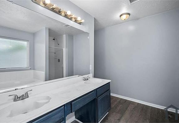 5th image of 7018 Echo Pines Dr