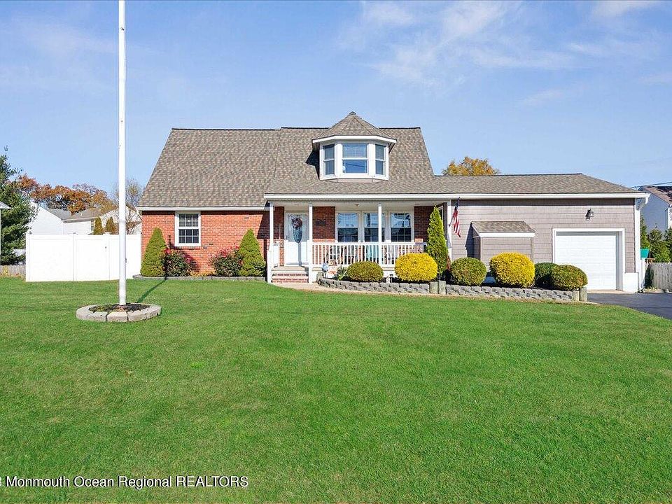 1st image of 640 Longview Drive
