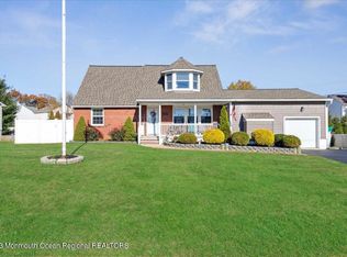 640 Longview Dr, Toms River, NJ 08753
