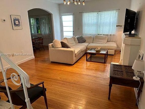 3rd image of 4019 N Meridian Ave #4019