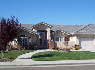 2757 Norwich Ave, Clovis, CA 93611