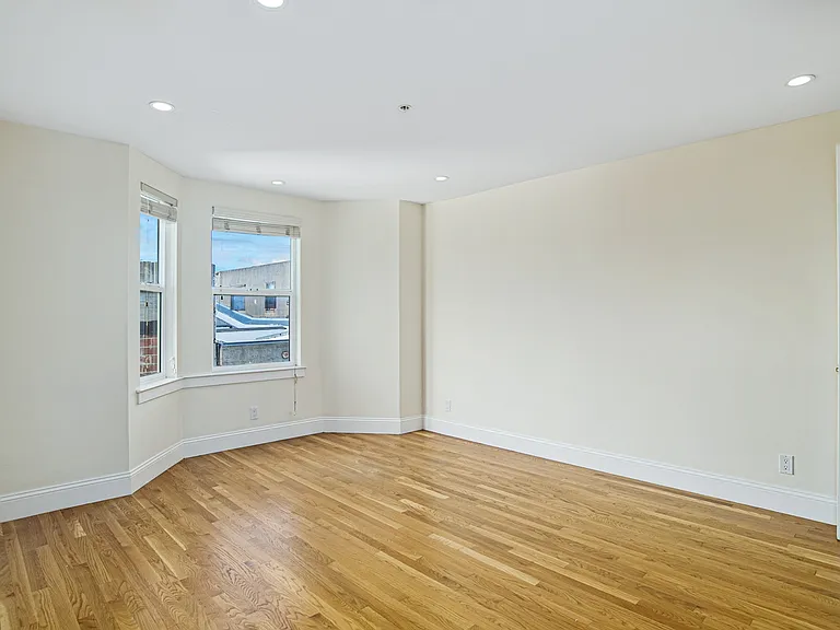 639A Natoma St — Photo 10