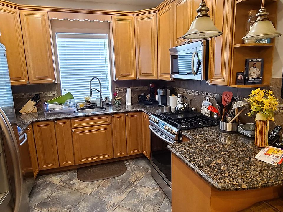 1st image of 1502 Research Ave #1
