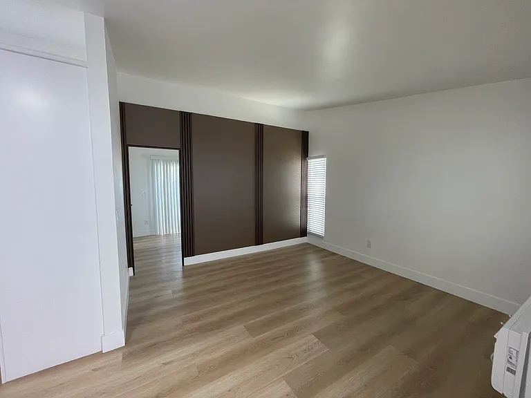 2330 N Grand Ave #18 — Photo 1