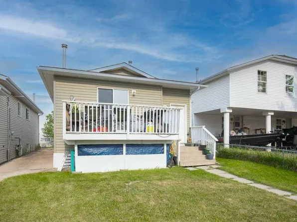 45 Hangingstone Dr, Lacombe, AB T4L 1P9