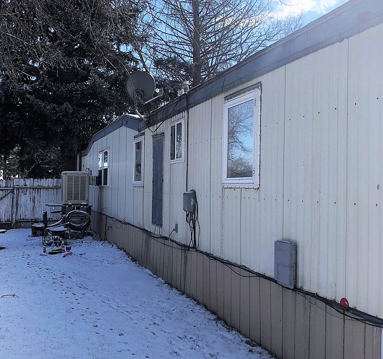 2nd image of 790 N Contor Ave