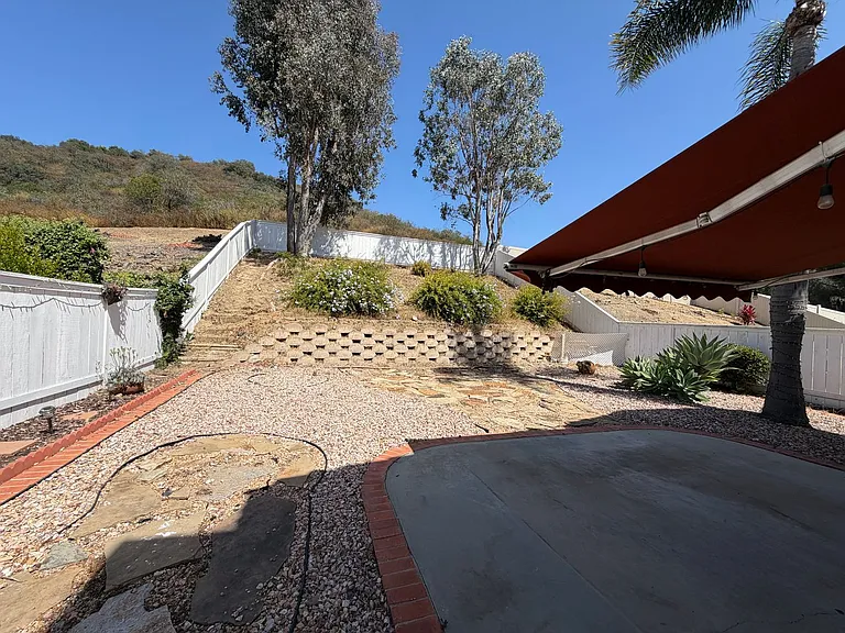 11095 Avenida De Los Lobos — Photo 16