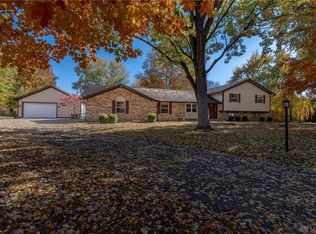 8810 Grovecreek Ct, Dayton, OH 45458