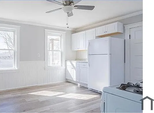 23 Everett Ave #2 — Photo 1