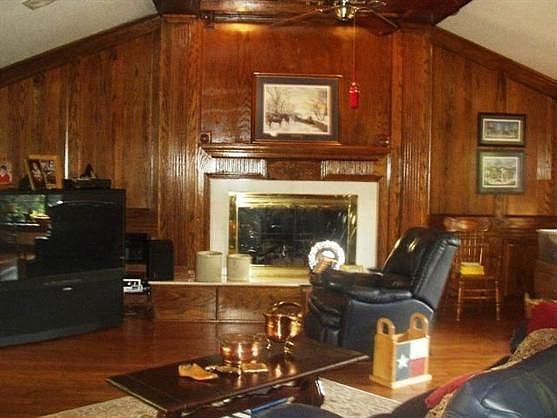 4th image of 107 Tupawek Dr