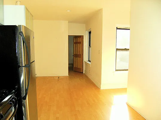 Rented by City Connections Realty | media 29