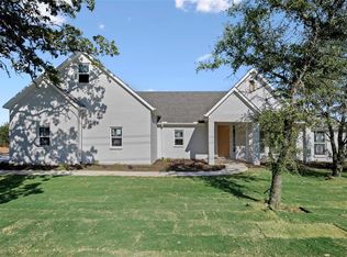 2120 J E Woody Rd, Springtown, TX 76082