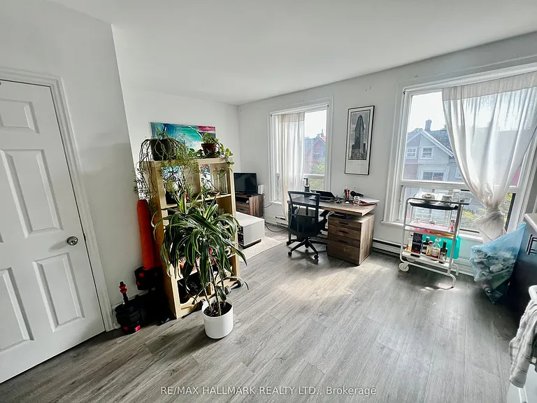 454 Bloor St W #4 — Photo 7