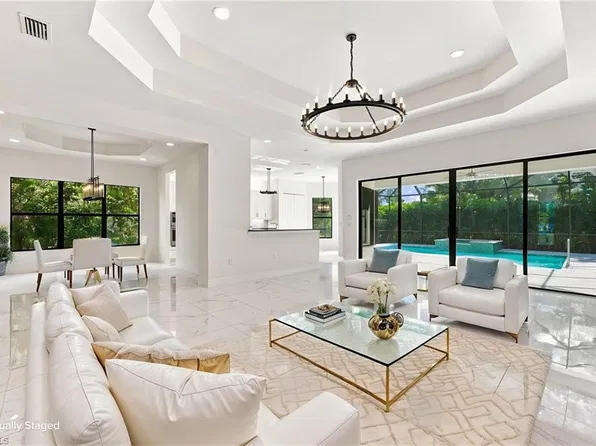 4617 Azalea DR, NAPLES, FL 34119