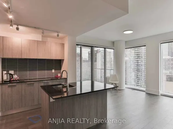 1 Gloucester St #1716, Toronto, ON M4Y 1L8