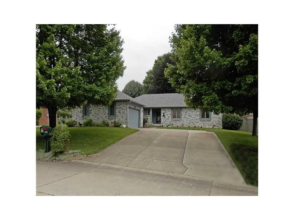 1251 Chateaugay Ln photo 1