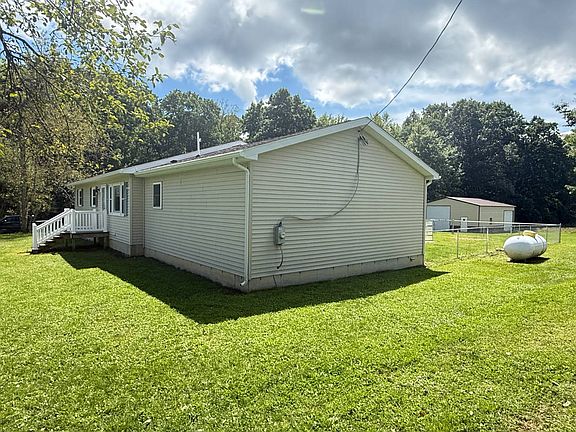 5th image of 1460 Cobham Hill Rd